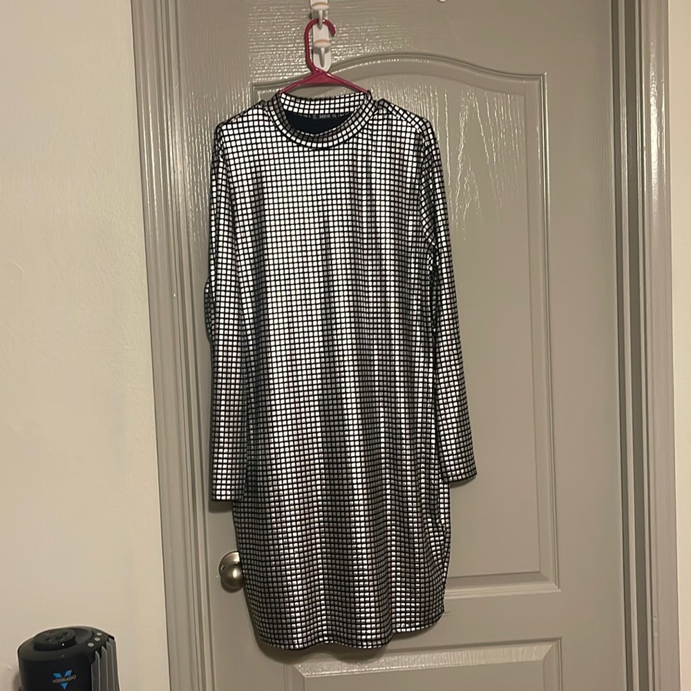 SHEIN SILVER AND BLACK Dress
